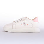 girls white shoe